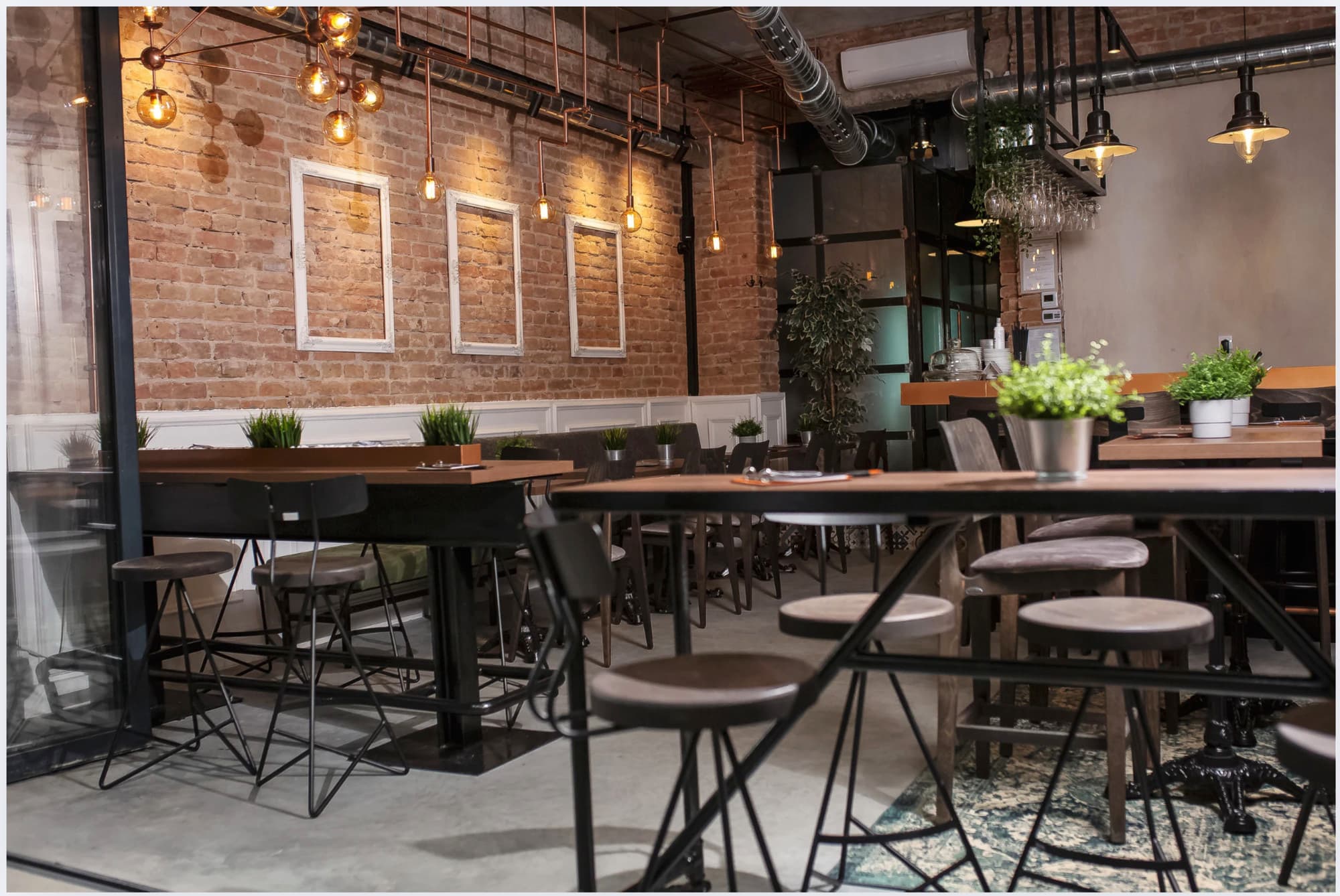 Quy trình thi công sơn epoxy giả bê tông cho quán cà phê phong cách công nghiệp